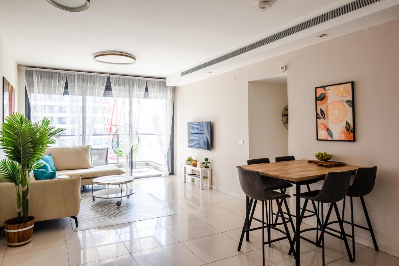 Superior & Spacious.Over Tlv Mall Tel Aviv Exterior photo